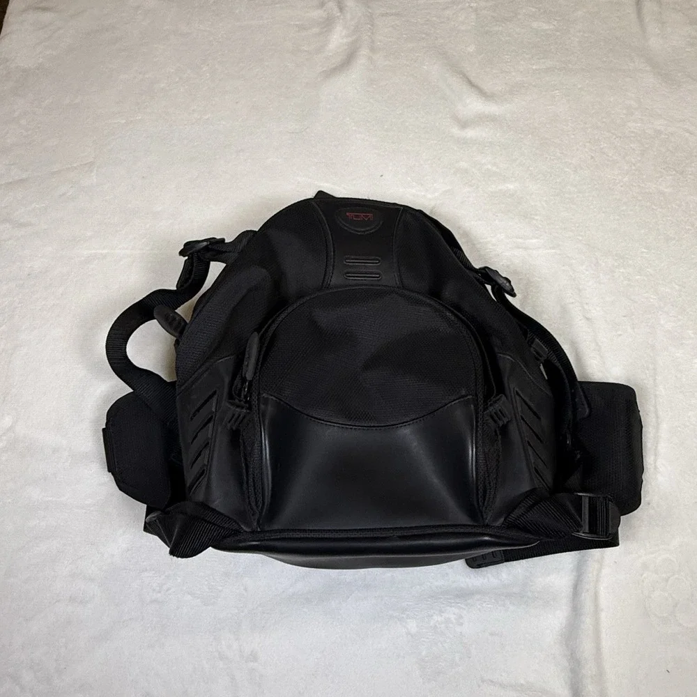 TUMI T2 Black Ballistic Nylon Shoulder Crossbody Camera Travel Bag Vintage